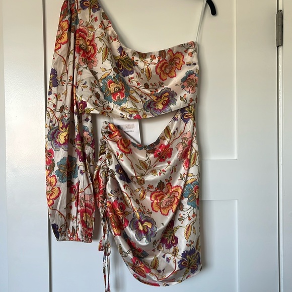 RUNAWAY The Label One Shoulder Cut Out Floral Dress - Picture 2 of 7